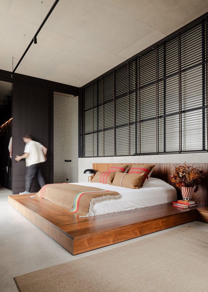 Agramonte House by António Bessa Cruz Architects