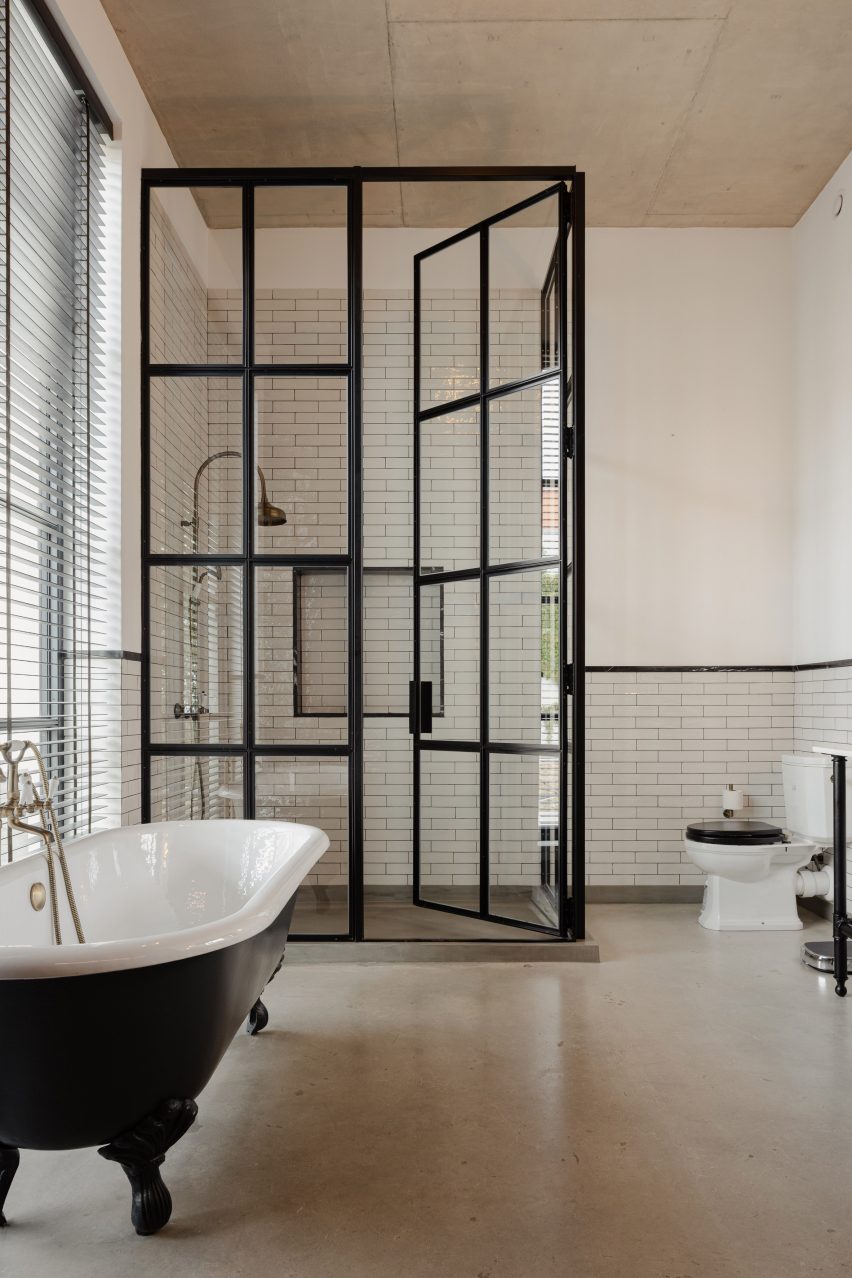 Agramonte House by António Bessa Cruz Architects