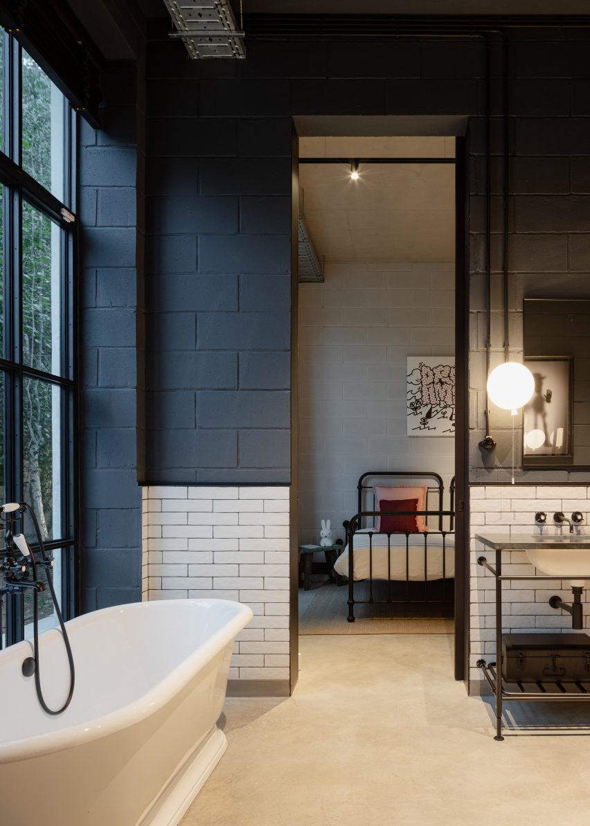 Agramonte House by António Bessa Cruz Architects