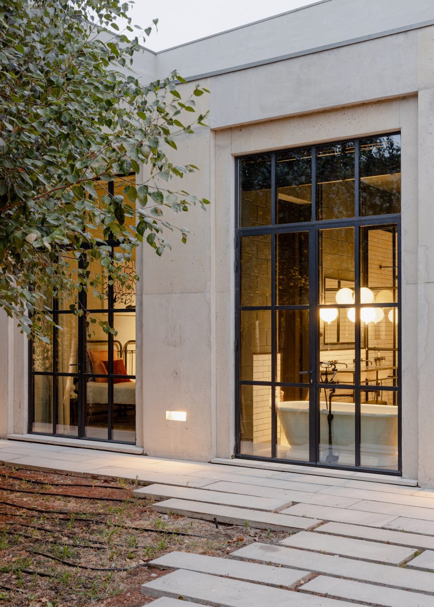 Agramonte House by António Bessa Cruz Architects