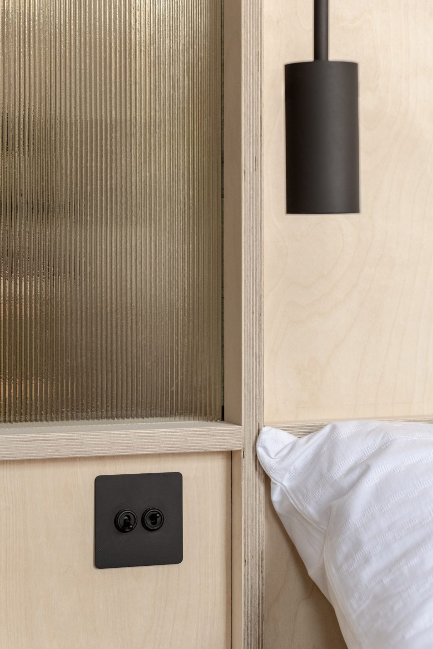 Micro flat in London by CIAO