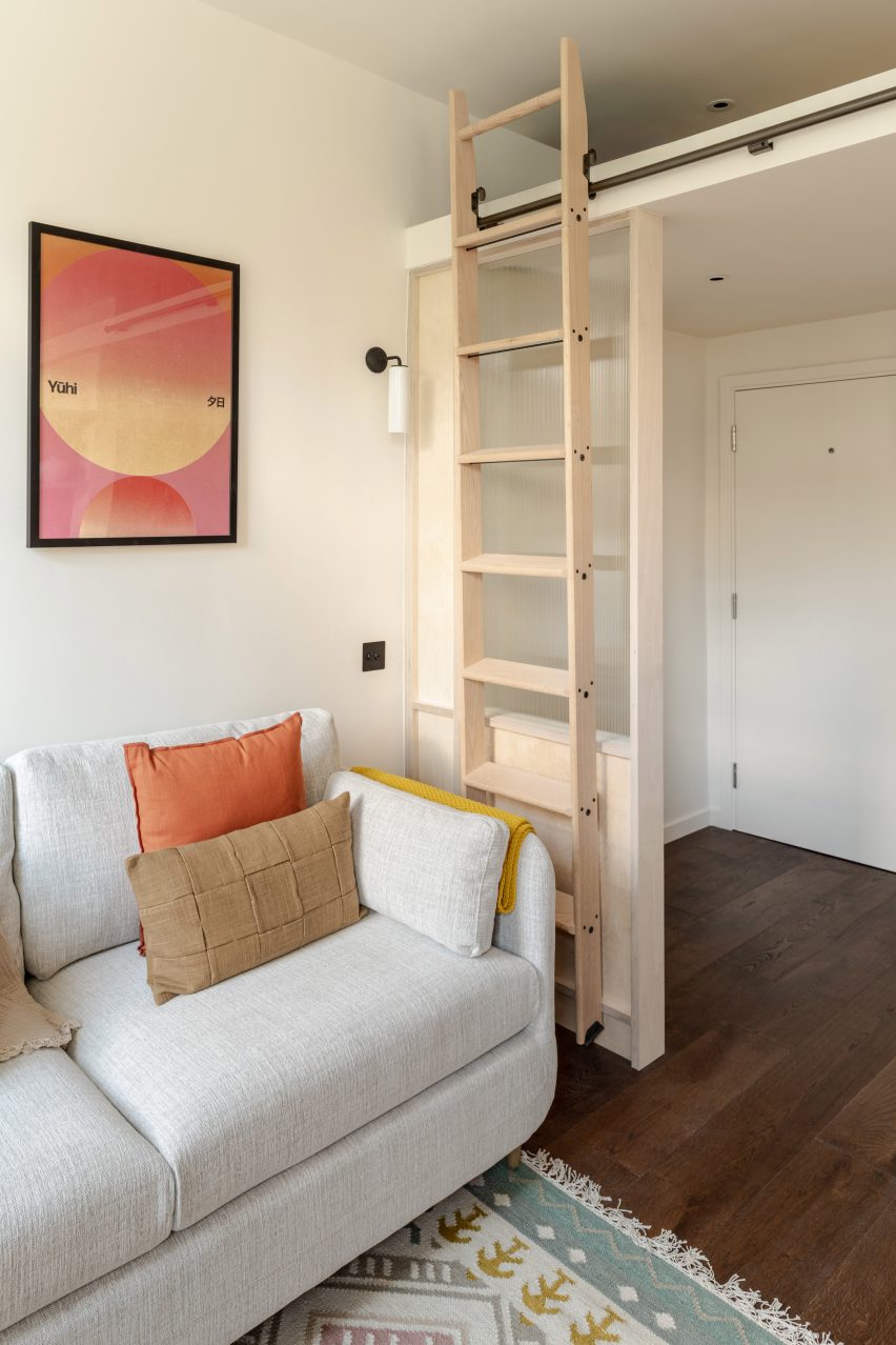 Micro flat in London by CIAO