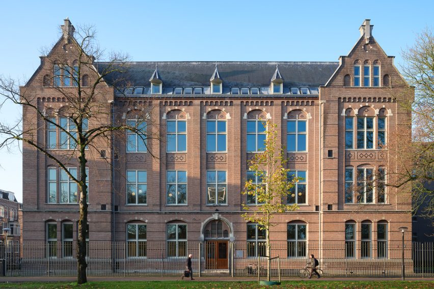 Courthouse Building H Utrecht by i29 and DP6 exterior