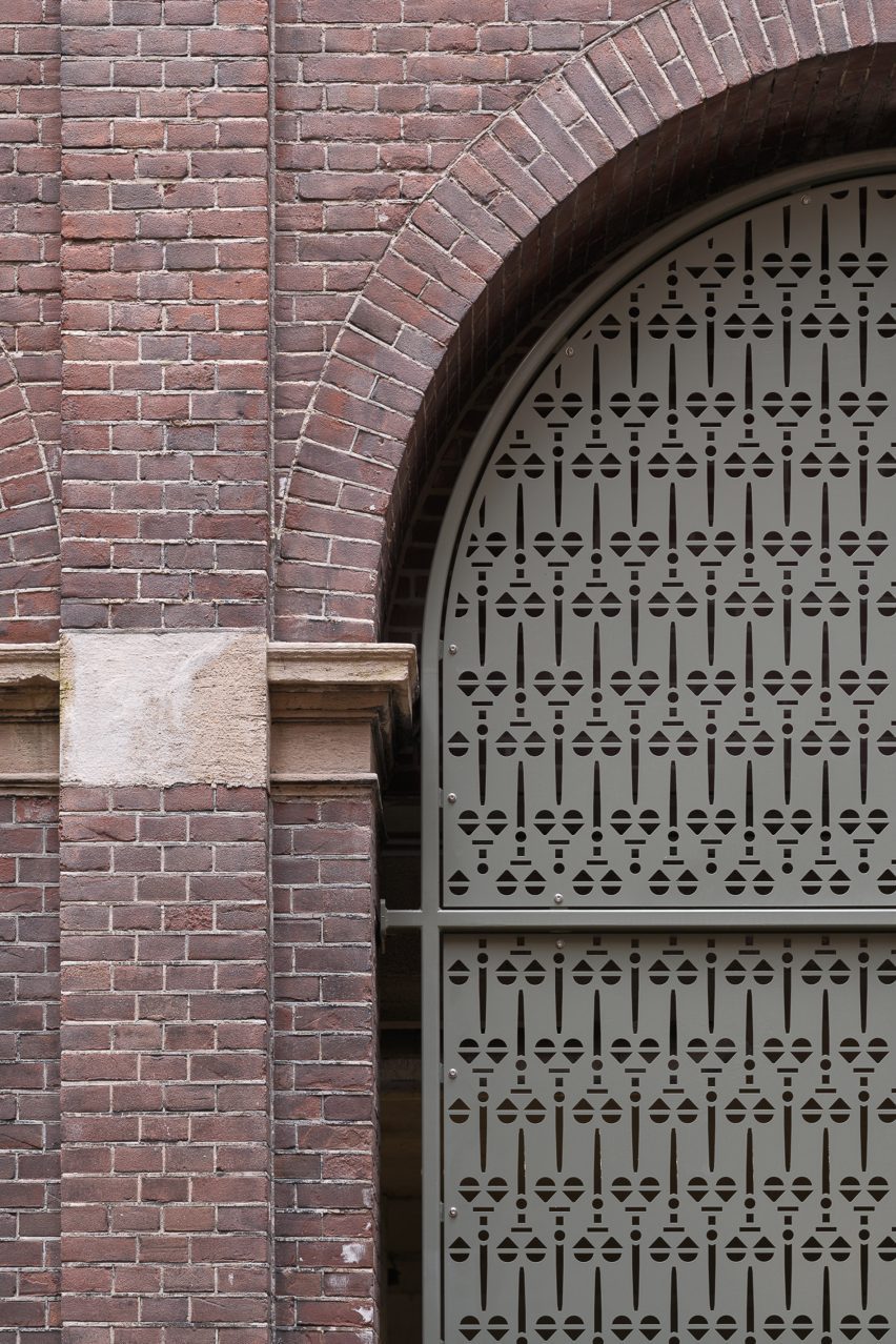 Courthouse Building H Utrecht by i29 and DP6 exterior