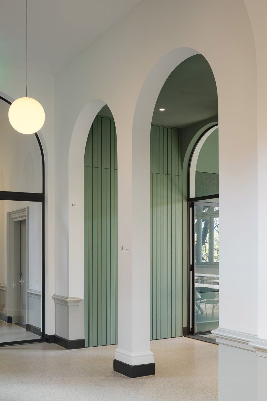 Courthouse Building H Utrecht by i29 and DP6 arched doorways