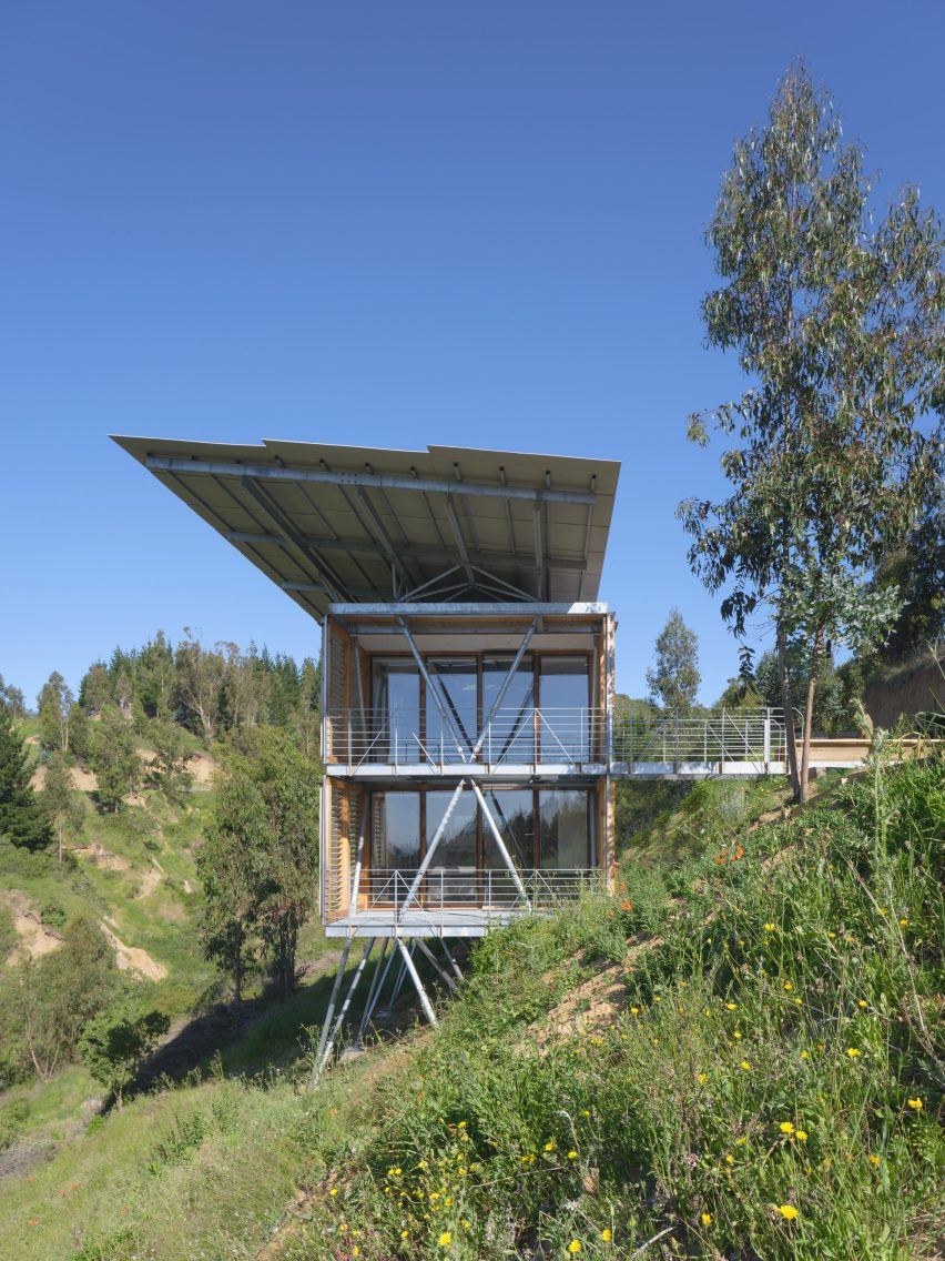 IBSP II modular house in Chile by Ignacio Rojas Hirigoyen and Leonardo Gúzman Valencia