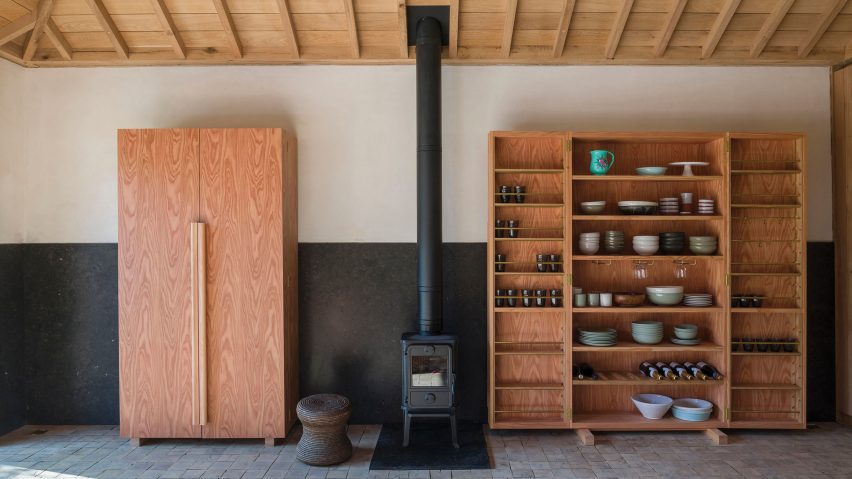 IHP.612 larder cupboard by Inglis Hall