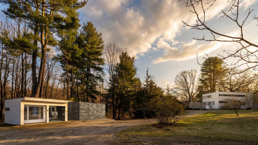 Gropius House bathroom competition