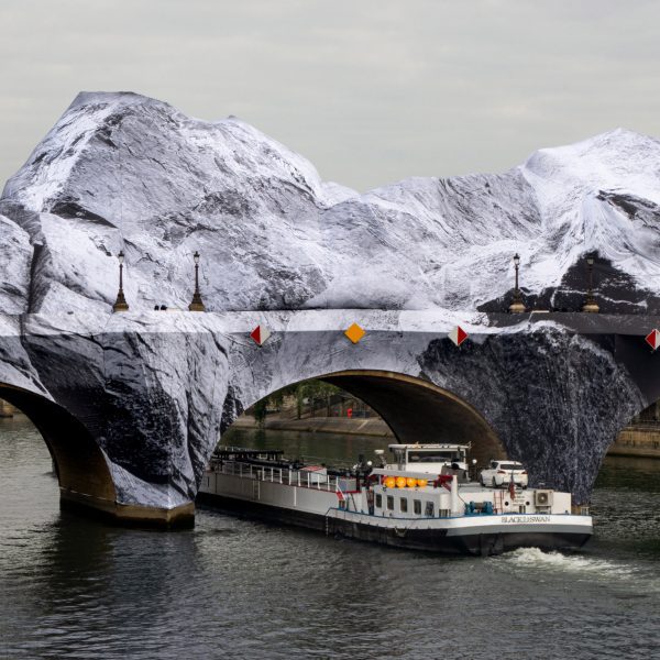La Caverne du Pont Neuf by JR