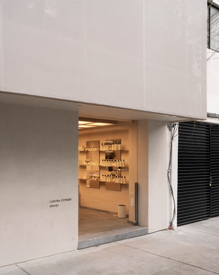 LaMartine hotel by PPAA