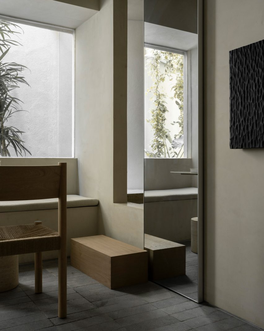 LaMartine hotel by PPAA