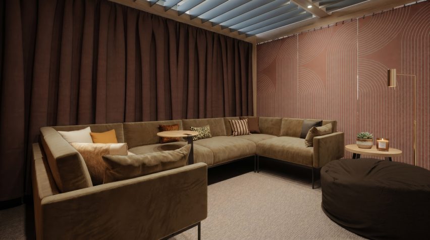 Leo modular sofa by Km34 Design for Connection