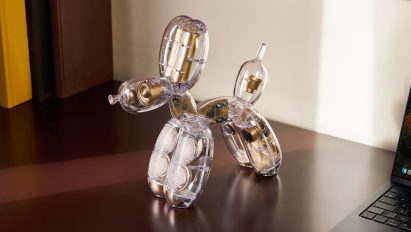 Balloon Dog speaker from Chromatic Collection