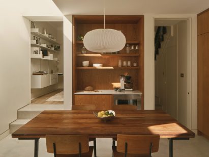 Dining space in the loggia