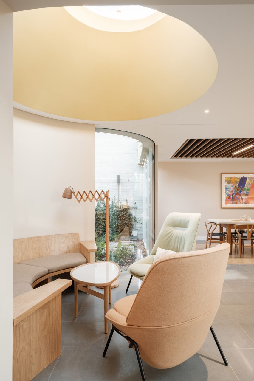 Maggie's Cheltenham by Metropolitan Workshop