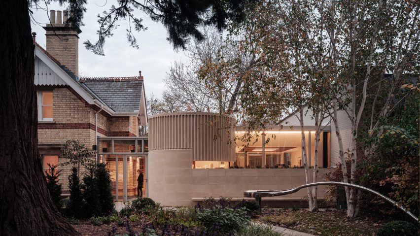 Maggie's Cheltenham by Metropolitan Workshop