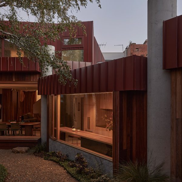 Laneway House by MRTN Architects