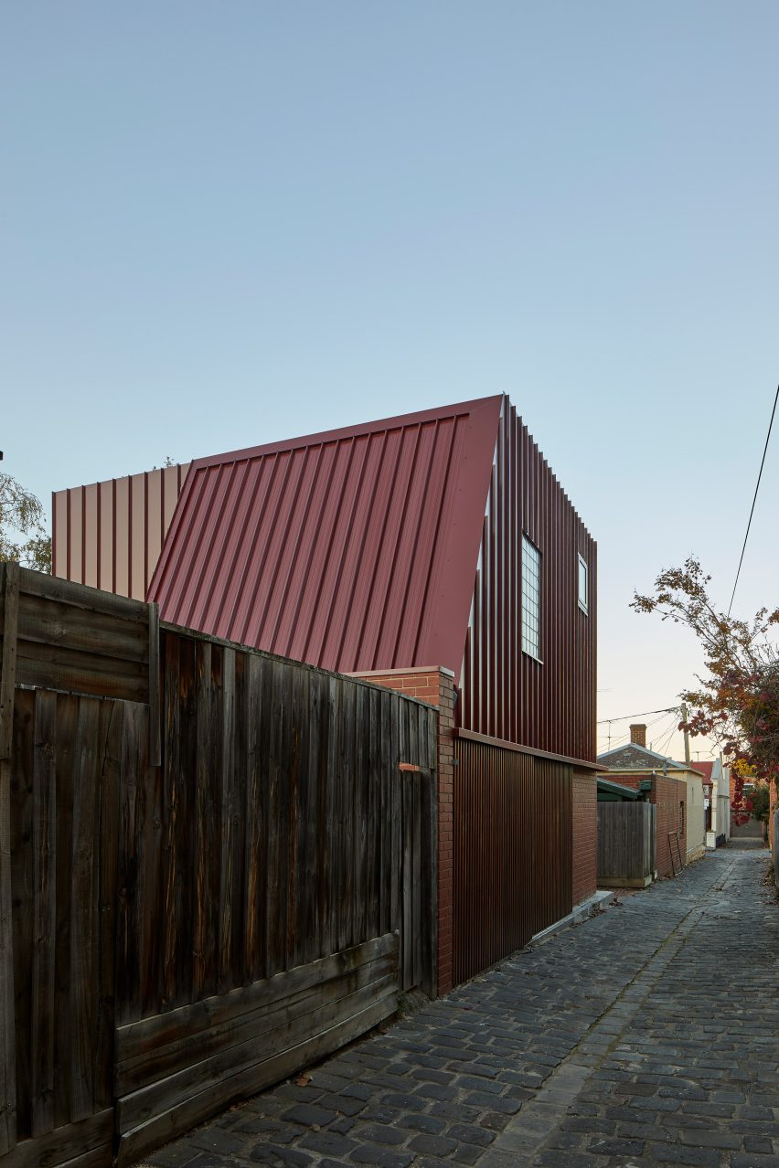 Laneway House by MRTN Architects
