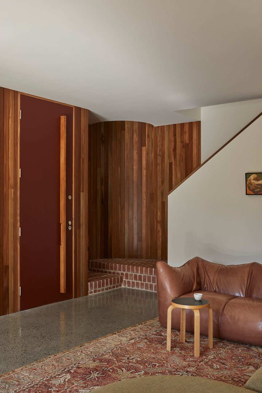 Laneway House by MRTN Architects