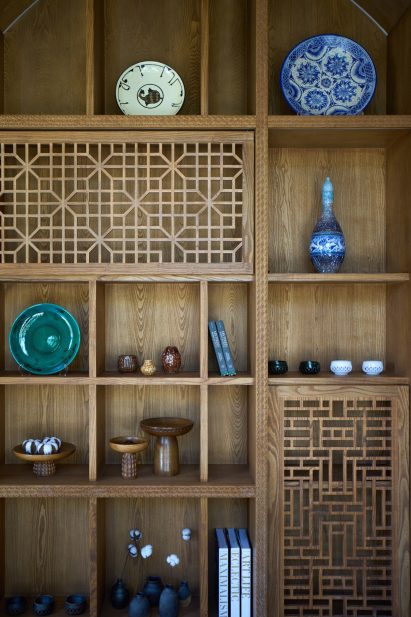 Detail of shelving in Okhun Gozar craft salon in Tashkent by Nada Debs