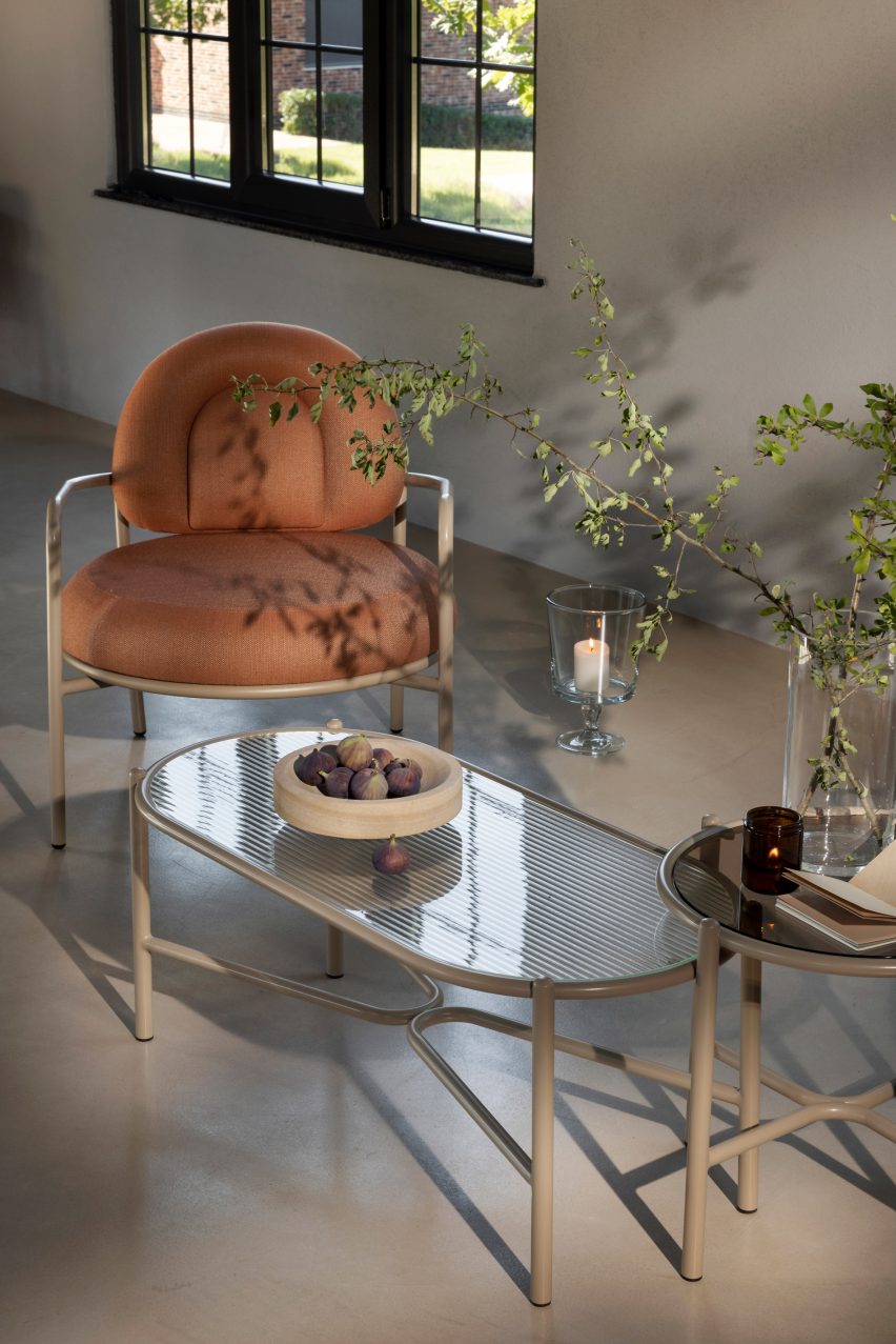 Rise armchair by Parla