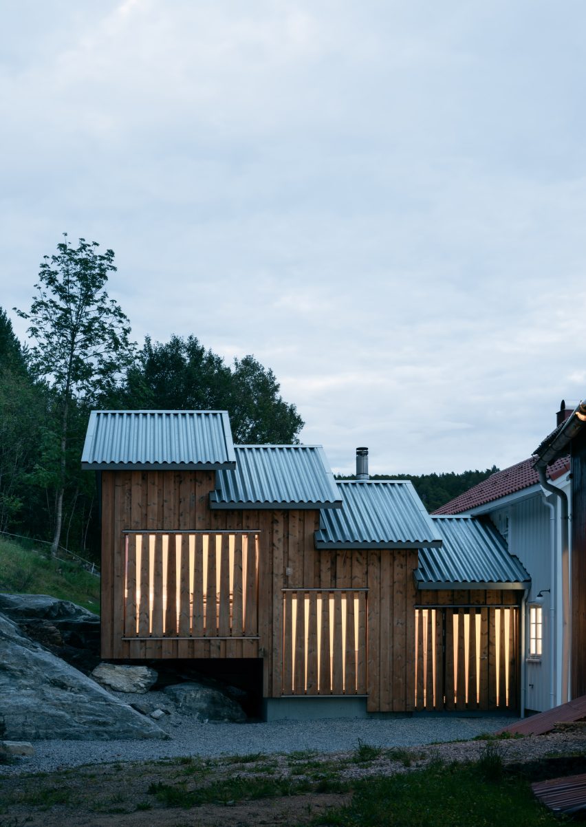 Smallholding at Nesjestranda extension by Rever & Drafe