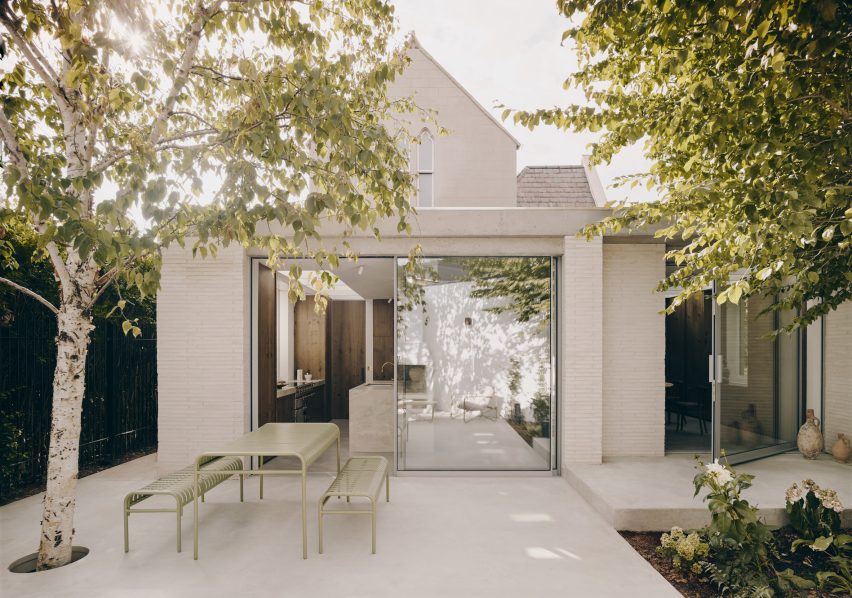 Cemetery House by Studio Hallett