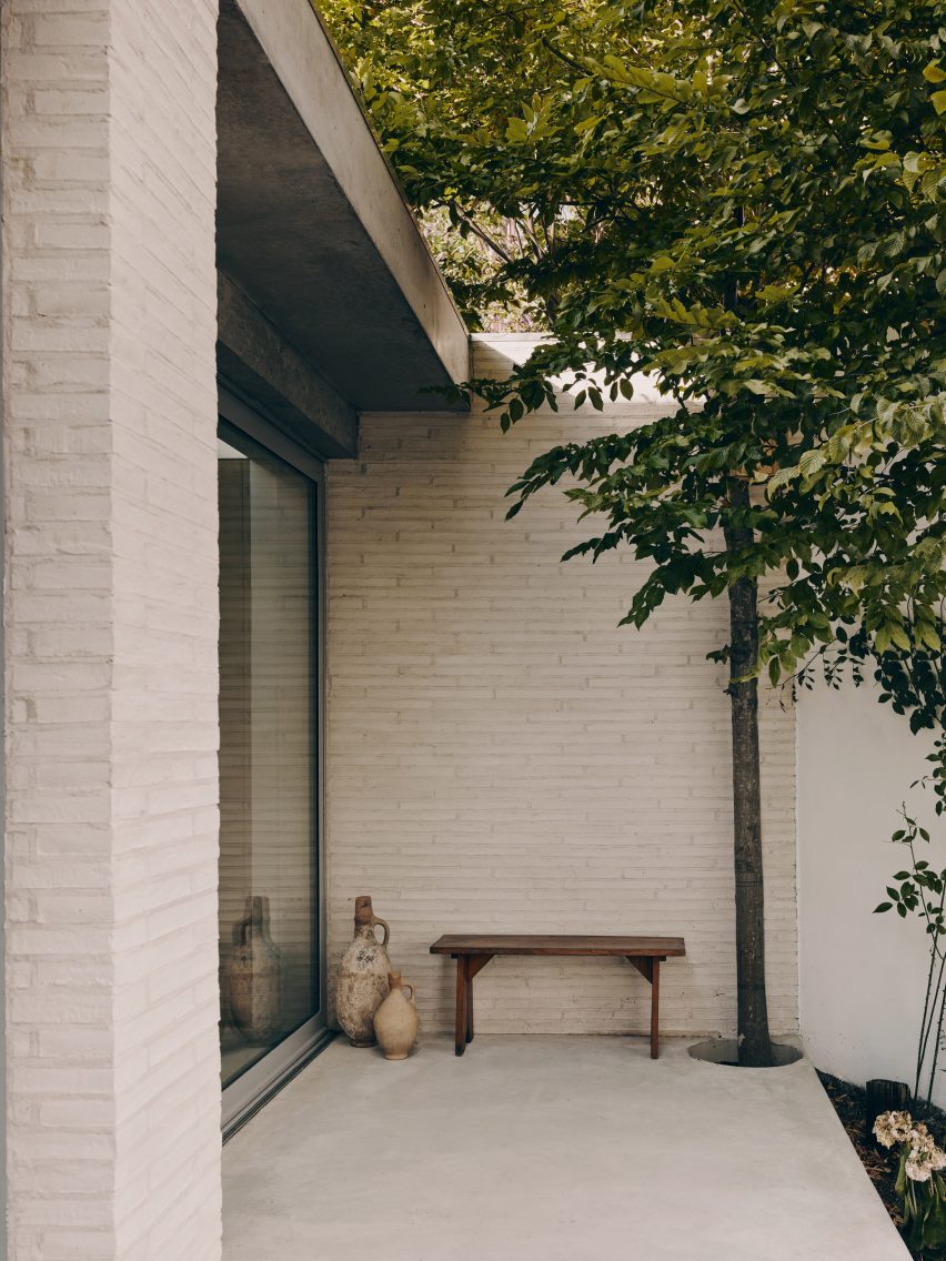 Cemetery House by Studio Hallett