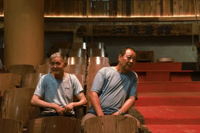 Jiangling Teahouse by Studio We Live