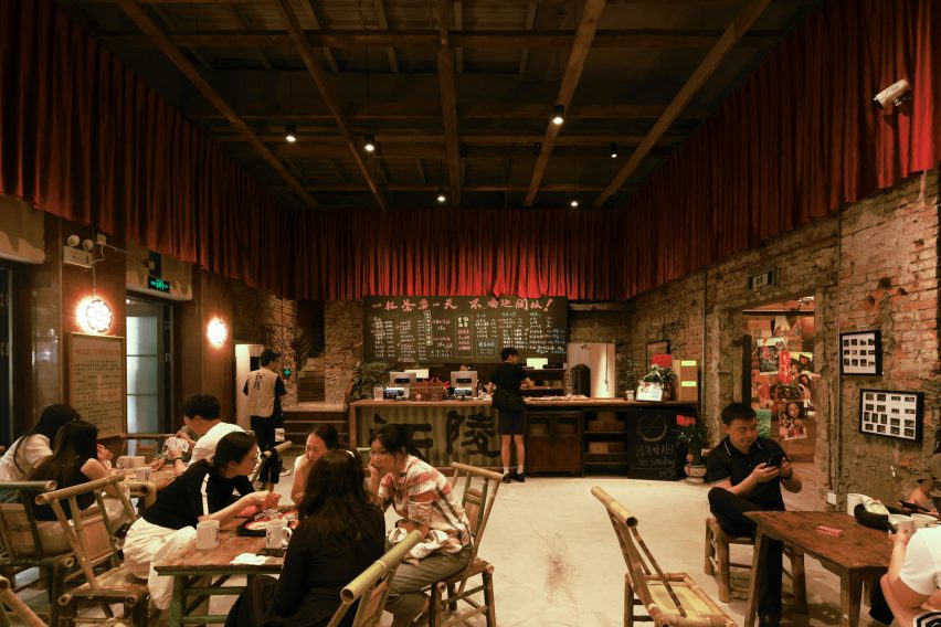 Jiangling Teahouse by Studio We Live