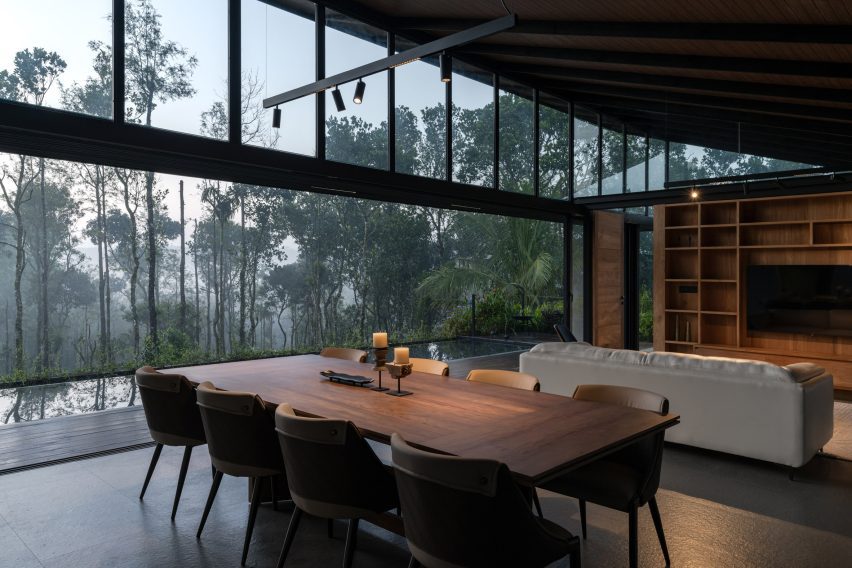 Summer Home by Mindspark Architects