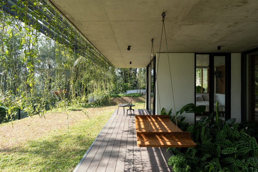 Summer Home by Mindspark Architects