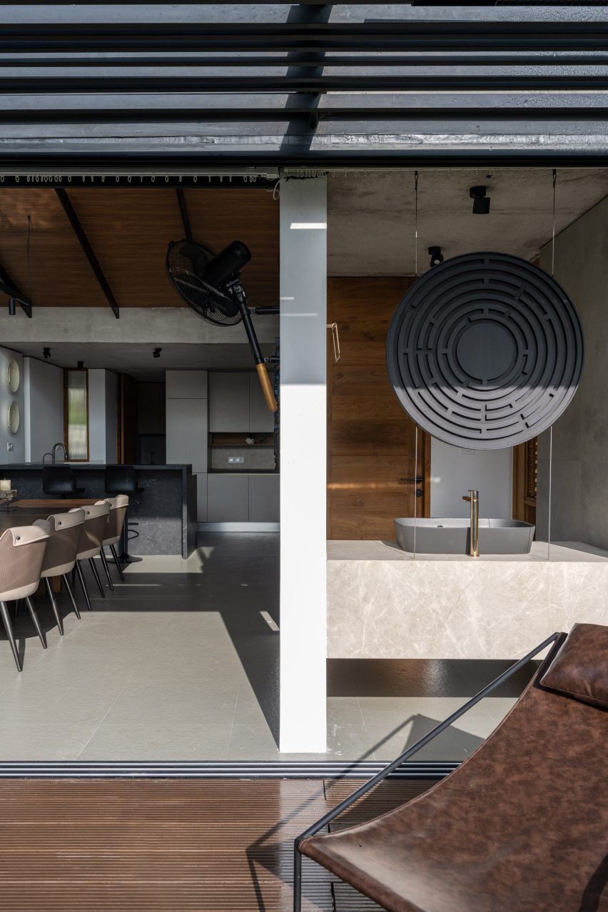Summer Home by Mindspark Architects