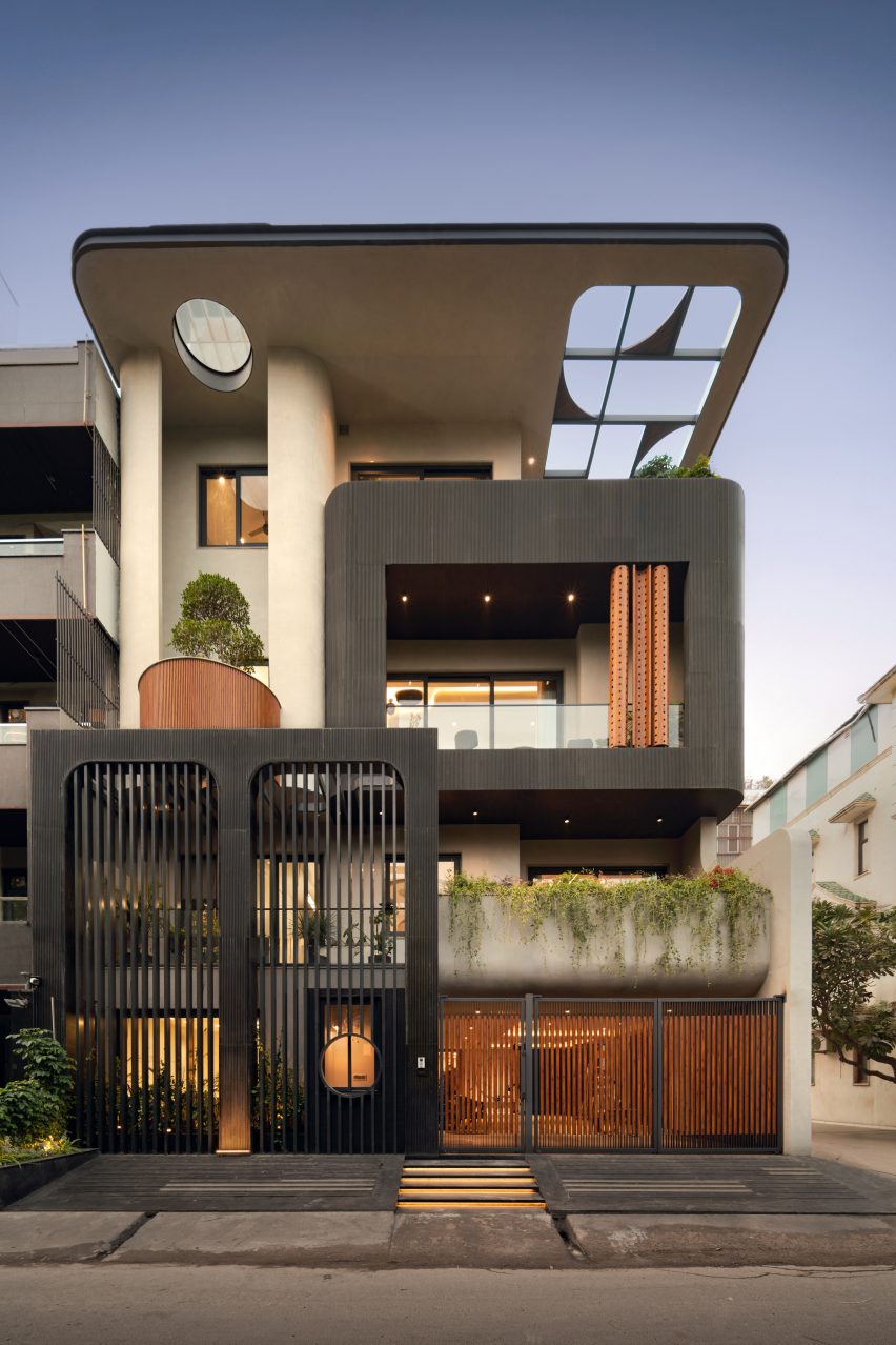 Exterior view of The Art House New Delhi by Spaces Architects @KA