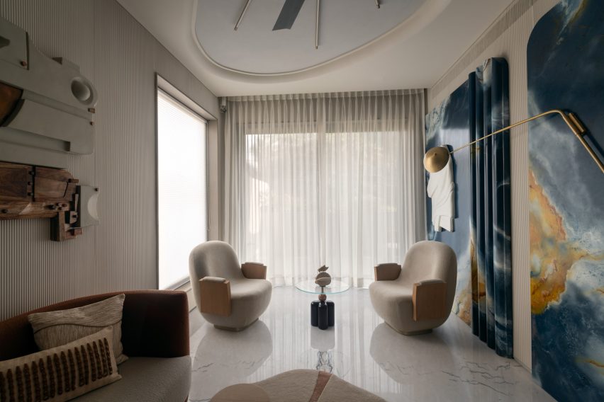 The Art House New Delhi by Spaces Architects @KA lounge