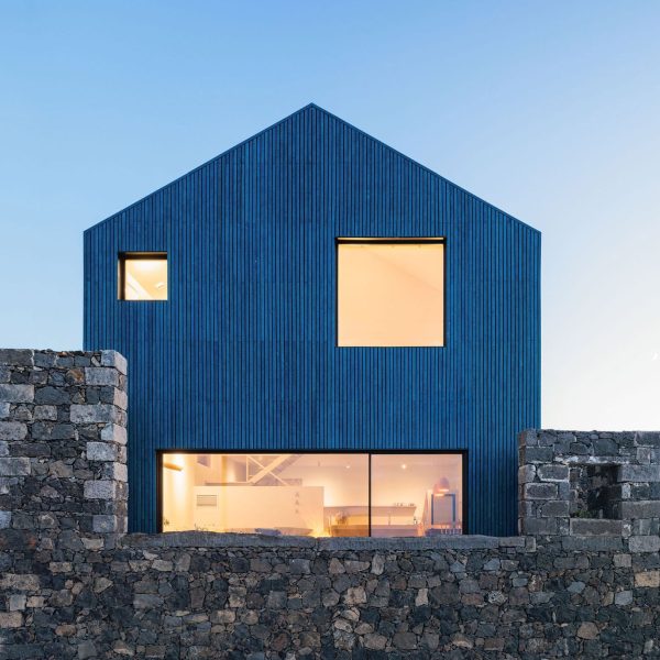 The Blue House Atelier Backlar