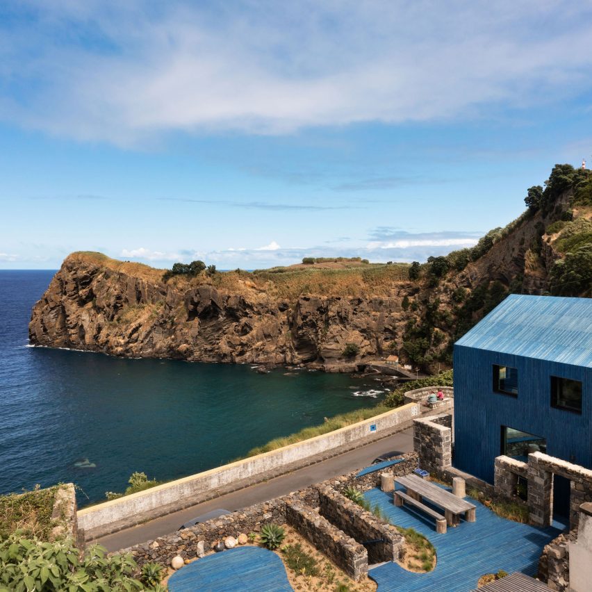 The Blue House Atelier Backlar sea view
