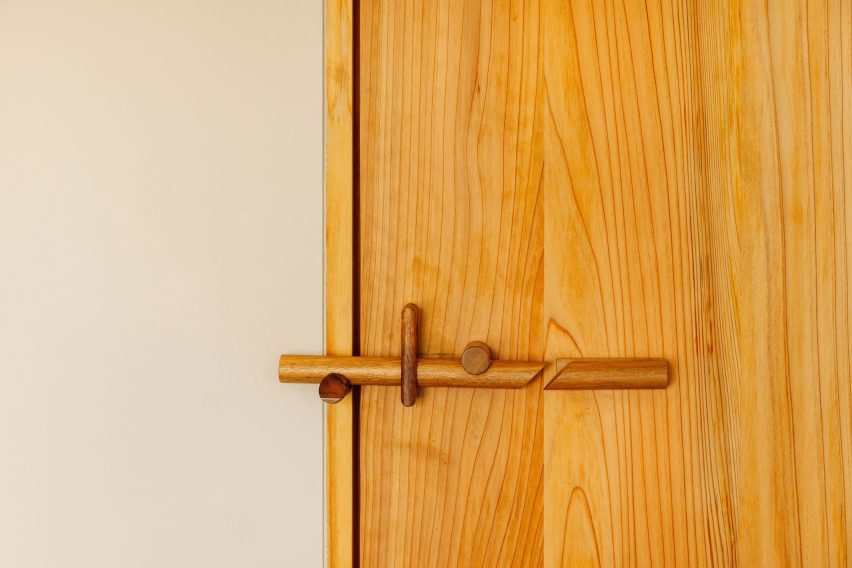 The Blue House Atelier Backlar timber door detail