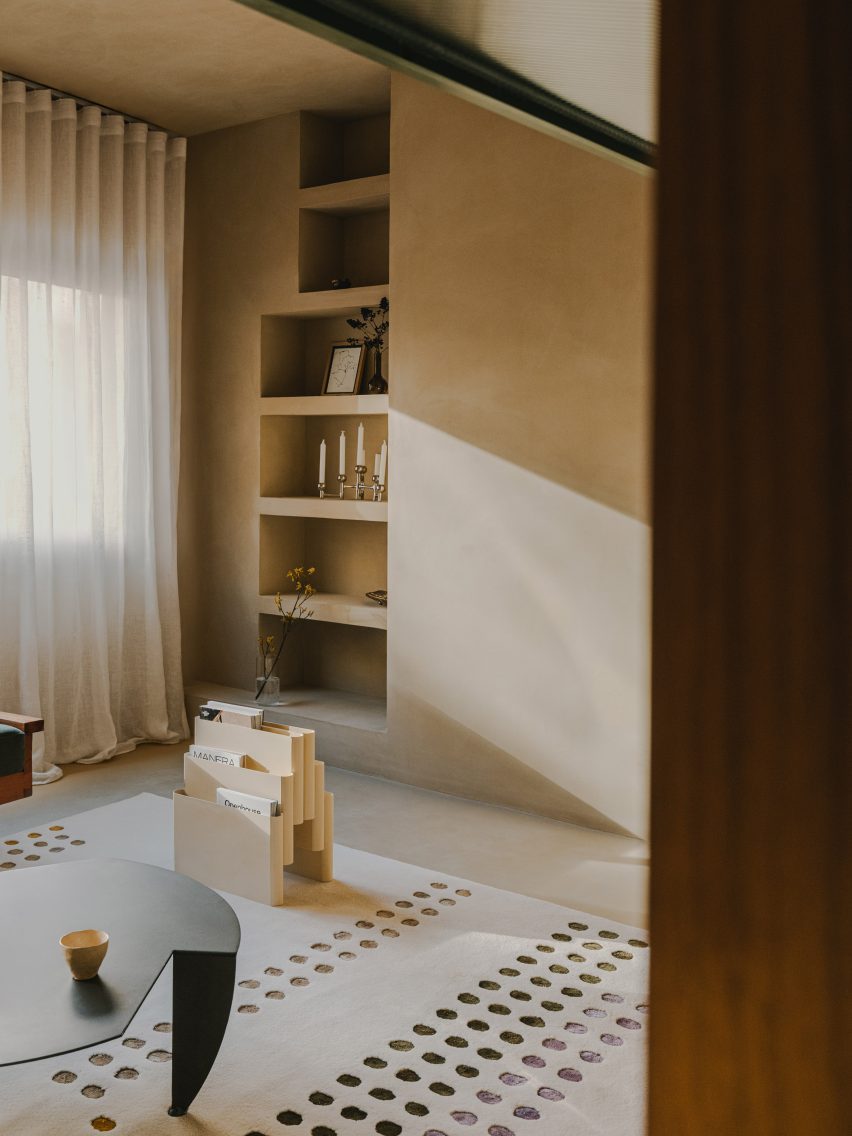 Turo Park Sigla Studio living room