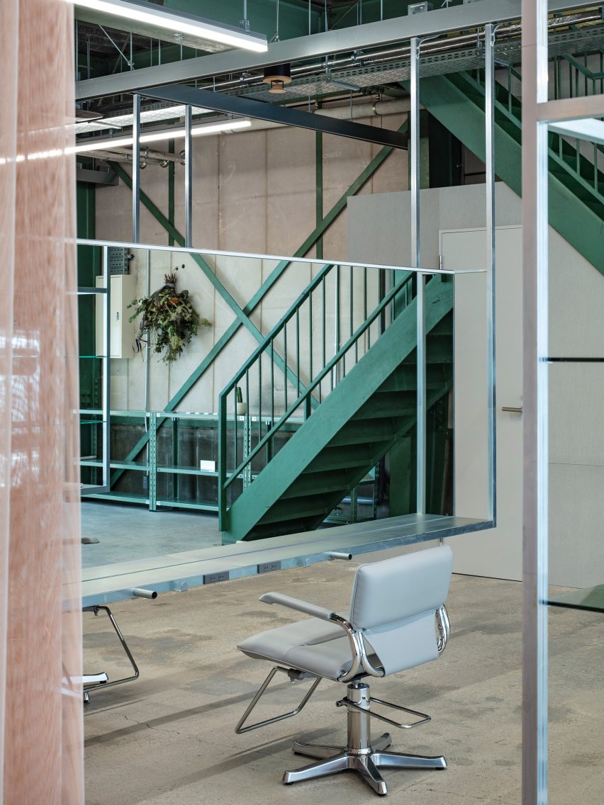 Unravel hair salon by Atelier Write