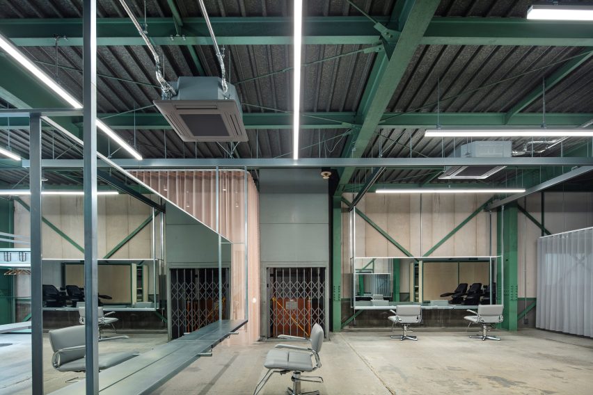 Unravel hair salon by Atelier Write