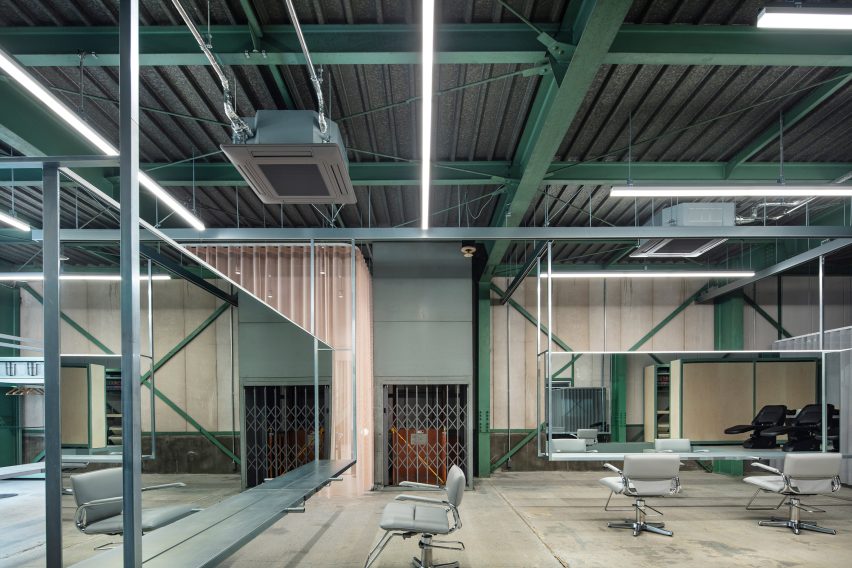 Unravel hair salon by Atelier Write