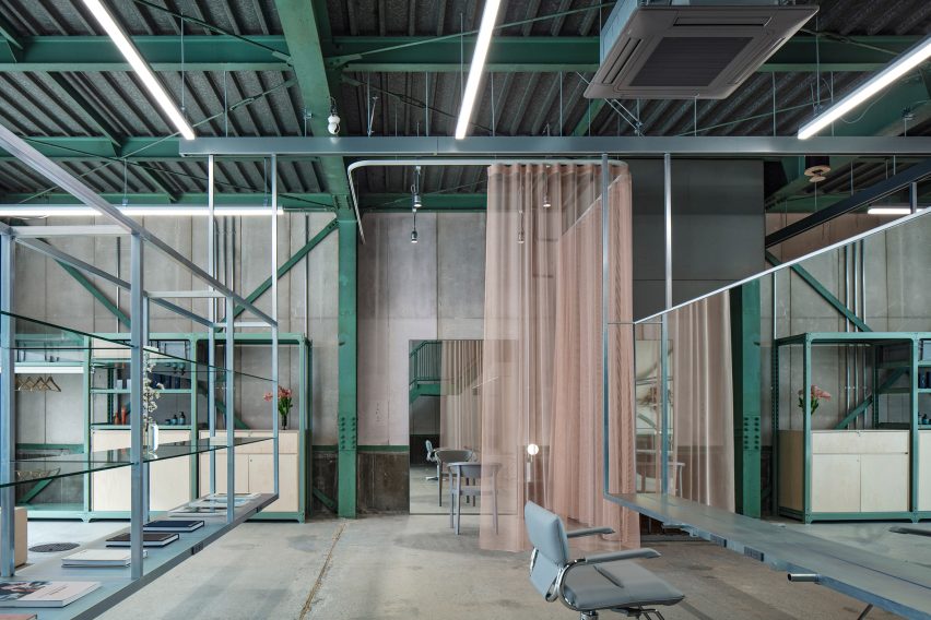 Unravel hair salon by Atelier Write