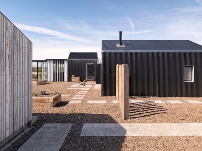 Westview Cottage by Hollaway Studio
