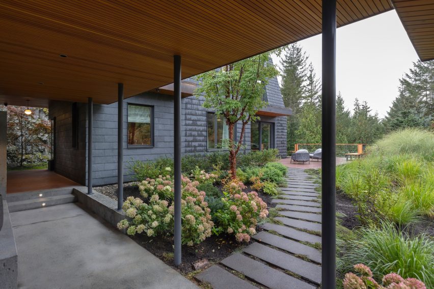 Whistler Hideaway cabin in Vancouver by Bricault Design