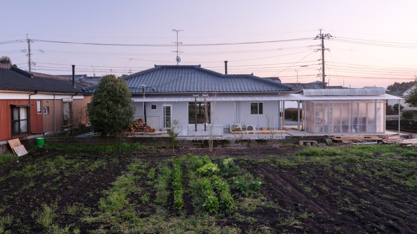 House in Miyakonojo by YNAS