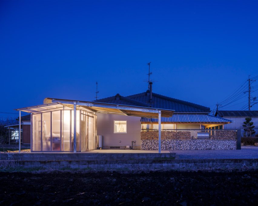 House in Miyakonojo by YNAS