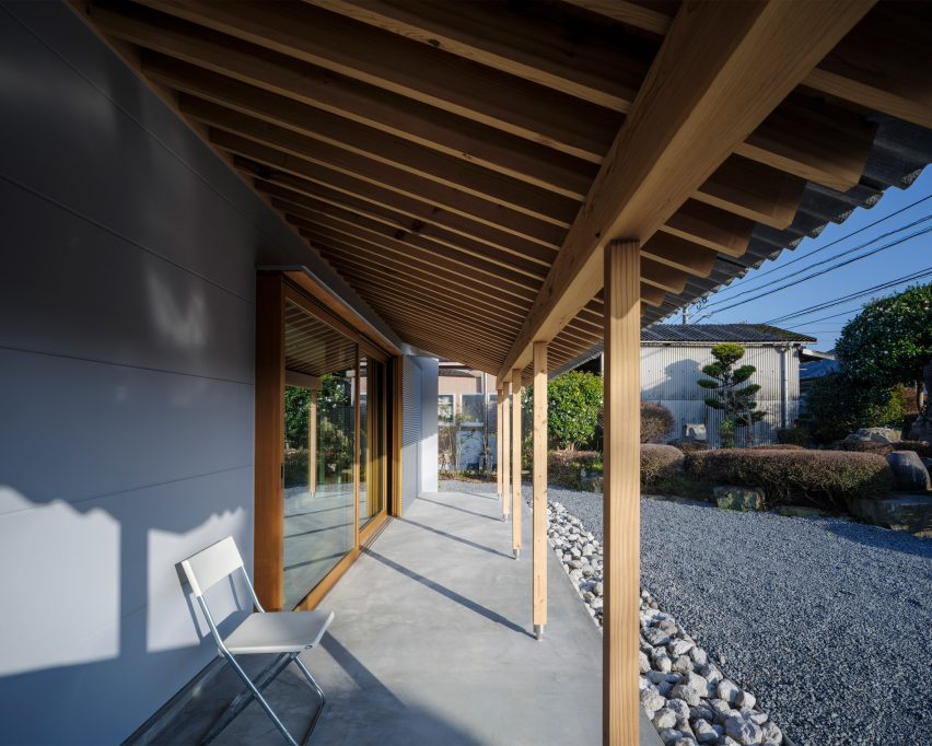 House in Miyakonojo by YNAS