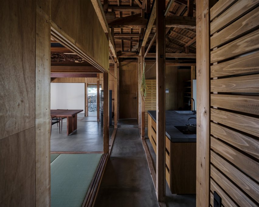 House in Miyakonojo by YNAS