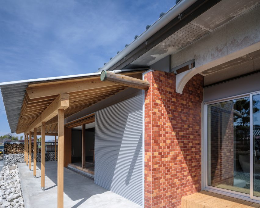 House in Miyakonojo by YNAS